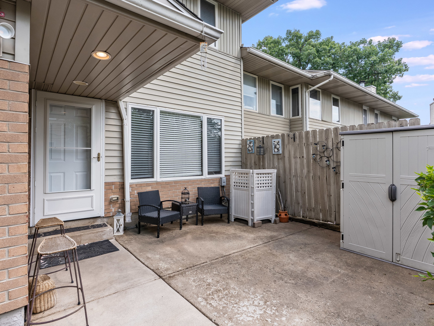 471 RIVER BEND Road #107, Naperville, IL 60540