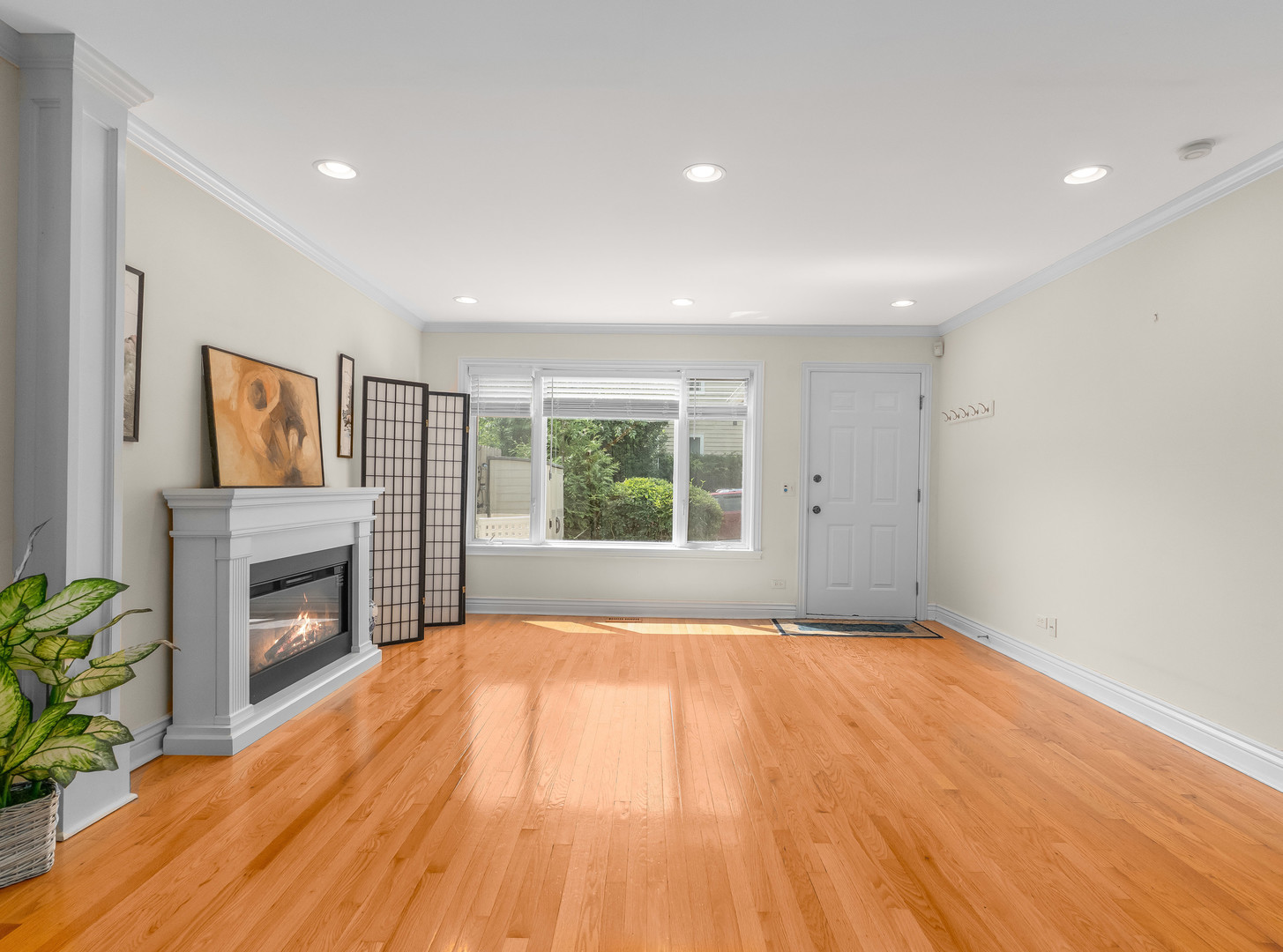 471 RIVER BEND Road #107, Naperville, IL 60540