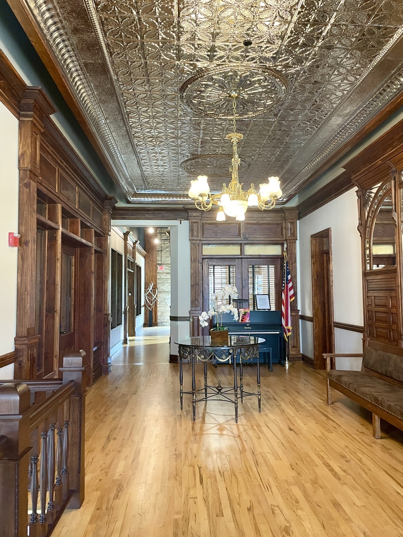 106 Stephen Street #202, Lemont, IL 60439