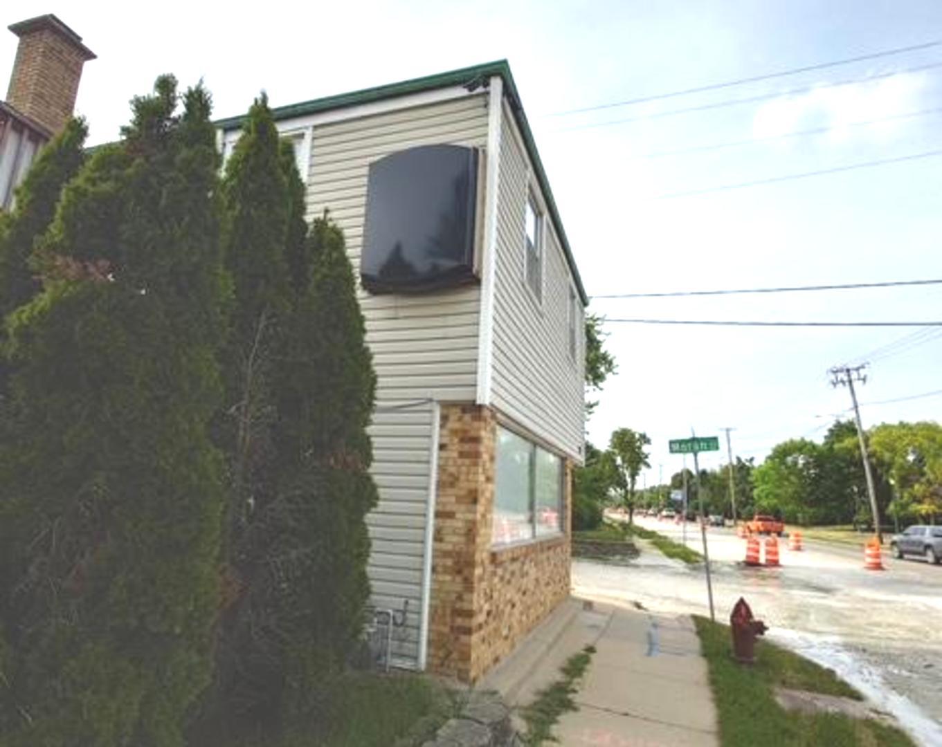931 BROADWAY Street #1, Joliet, IL 60435