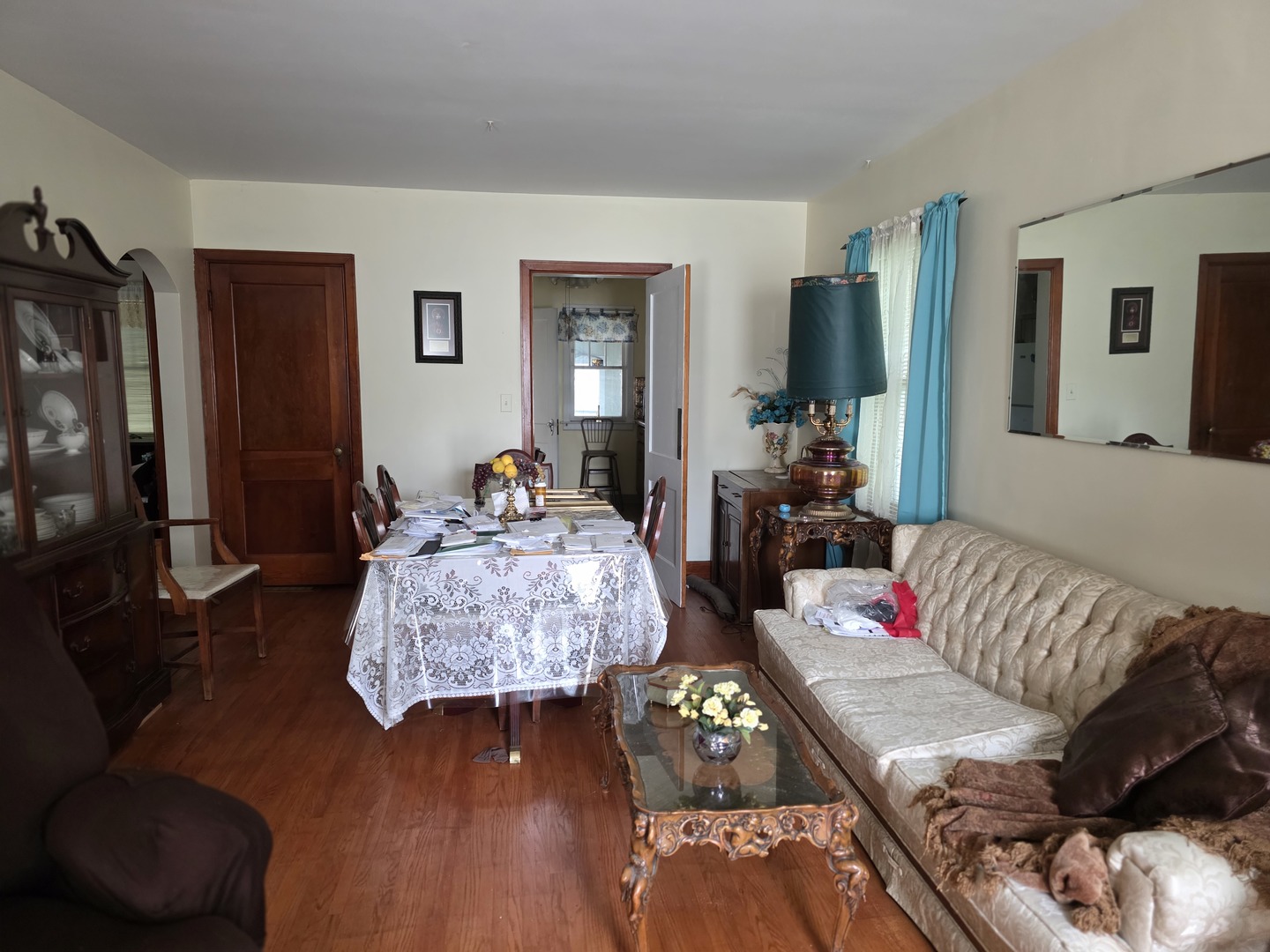 3 N Adams Street, North Aurora, IL 60542