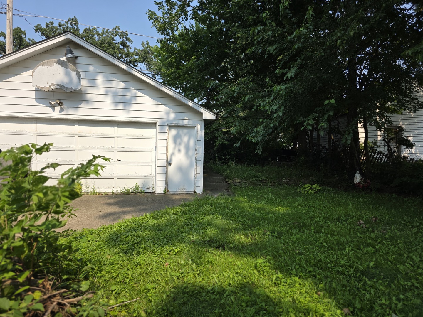 3 N Adams Street, North Aurora, IL 60542
