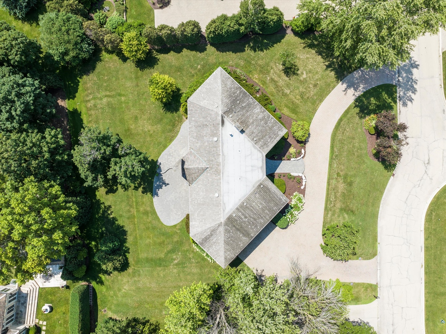 1912 Midwest Club Parkway, Oak Brook, IL 60523