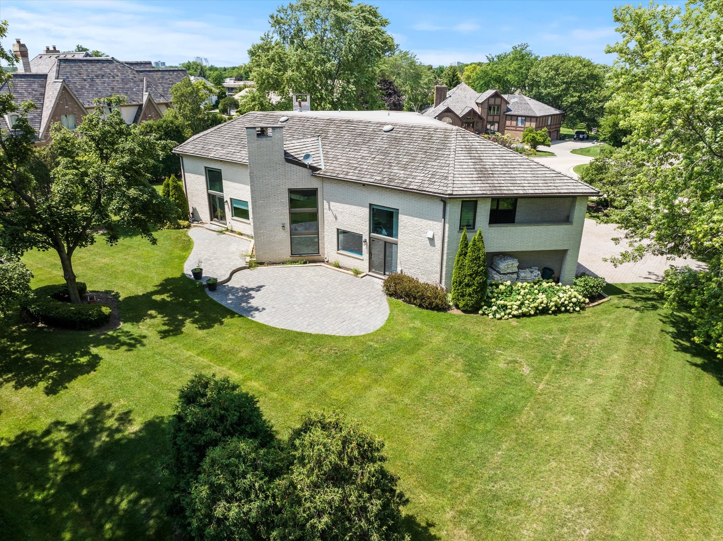1912 Midwest Club Parkway, Oak Brook, IL 60523