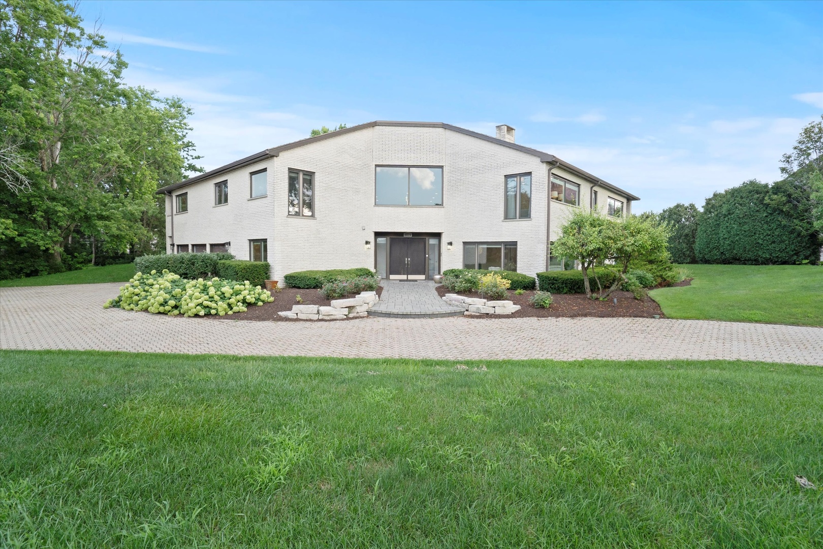 1912 Midwest Club Parkway, Oak Brook, IL 60523