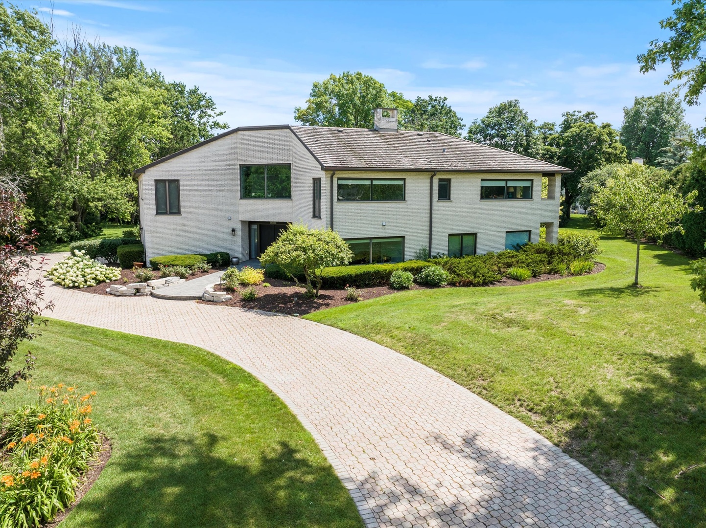 1912 Midwest Club Parkway, Oak Brook, IL 60523