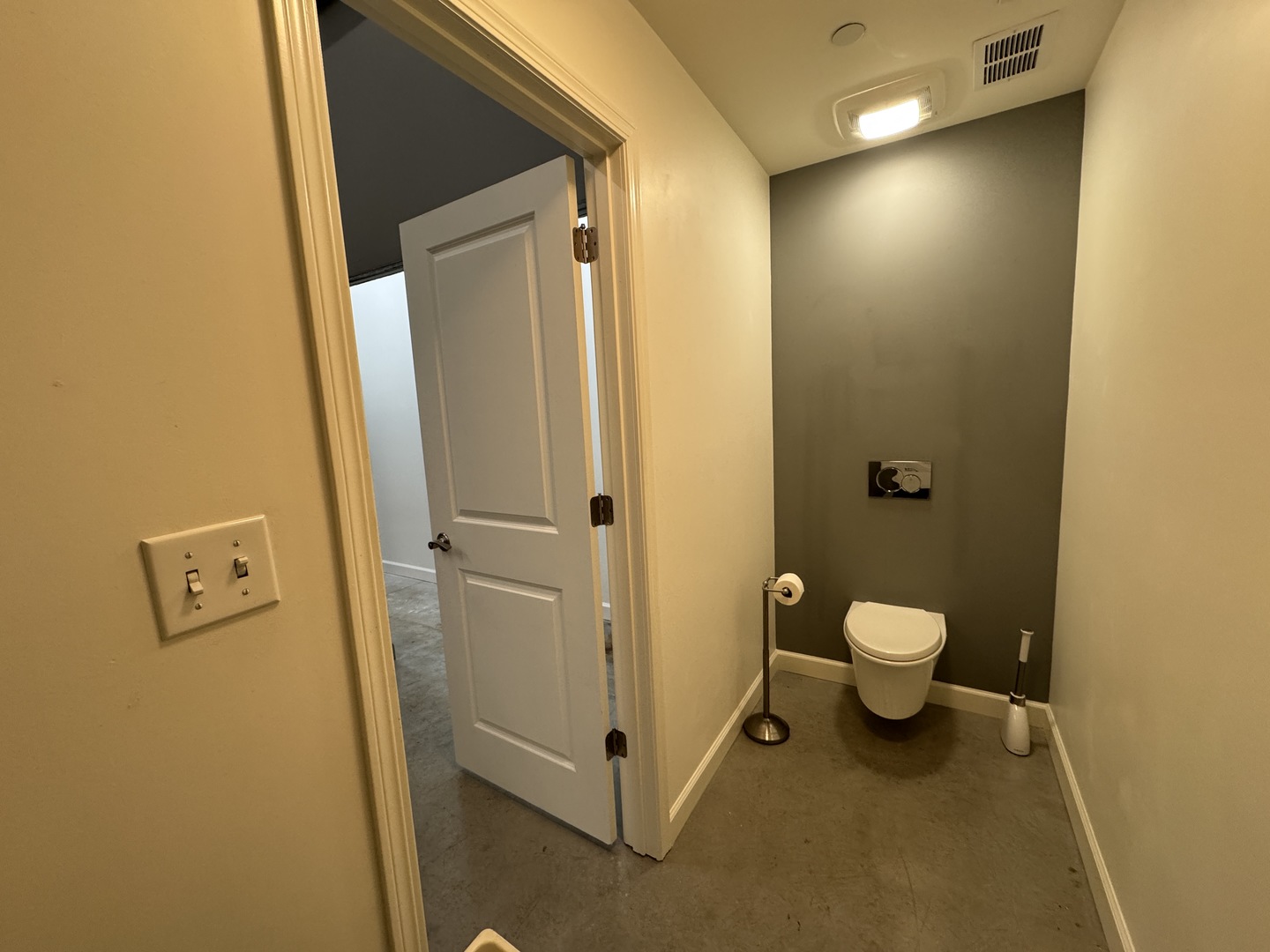 2224 Ferry Road #C103, Naperville, IL 60563
