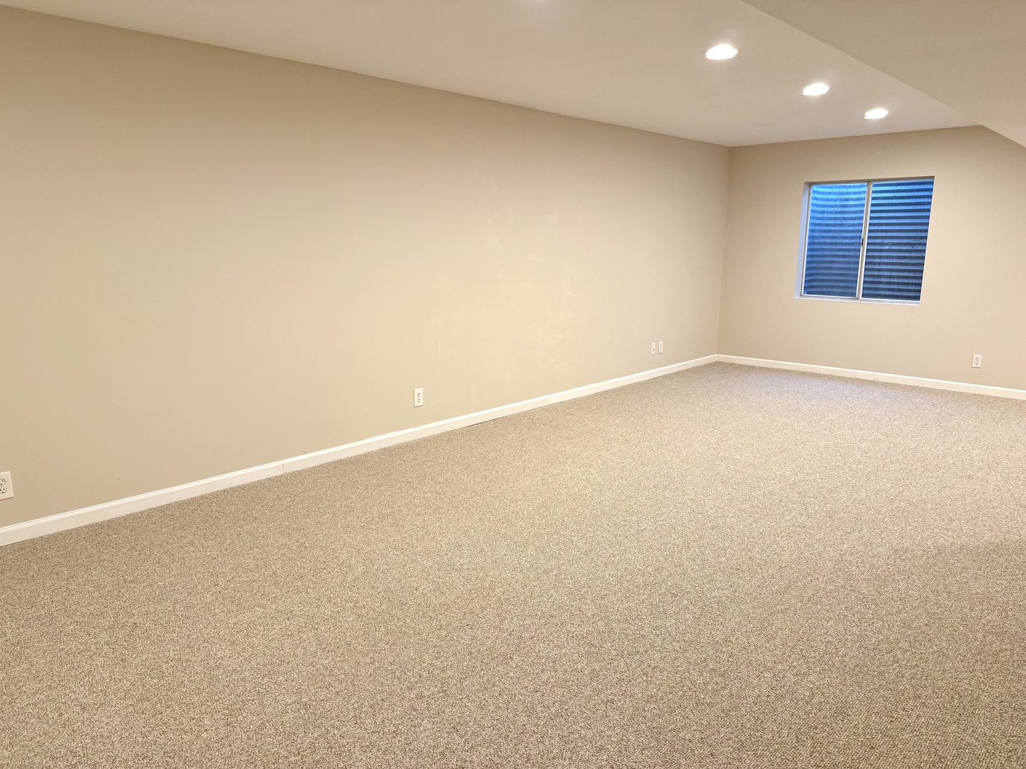 39W507 Newton Square, Geneva, IL 60134