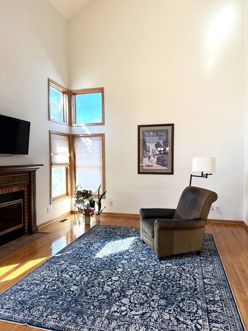 39W507 Newton Square, Geneva, IL 60134