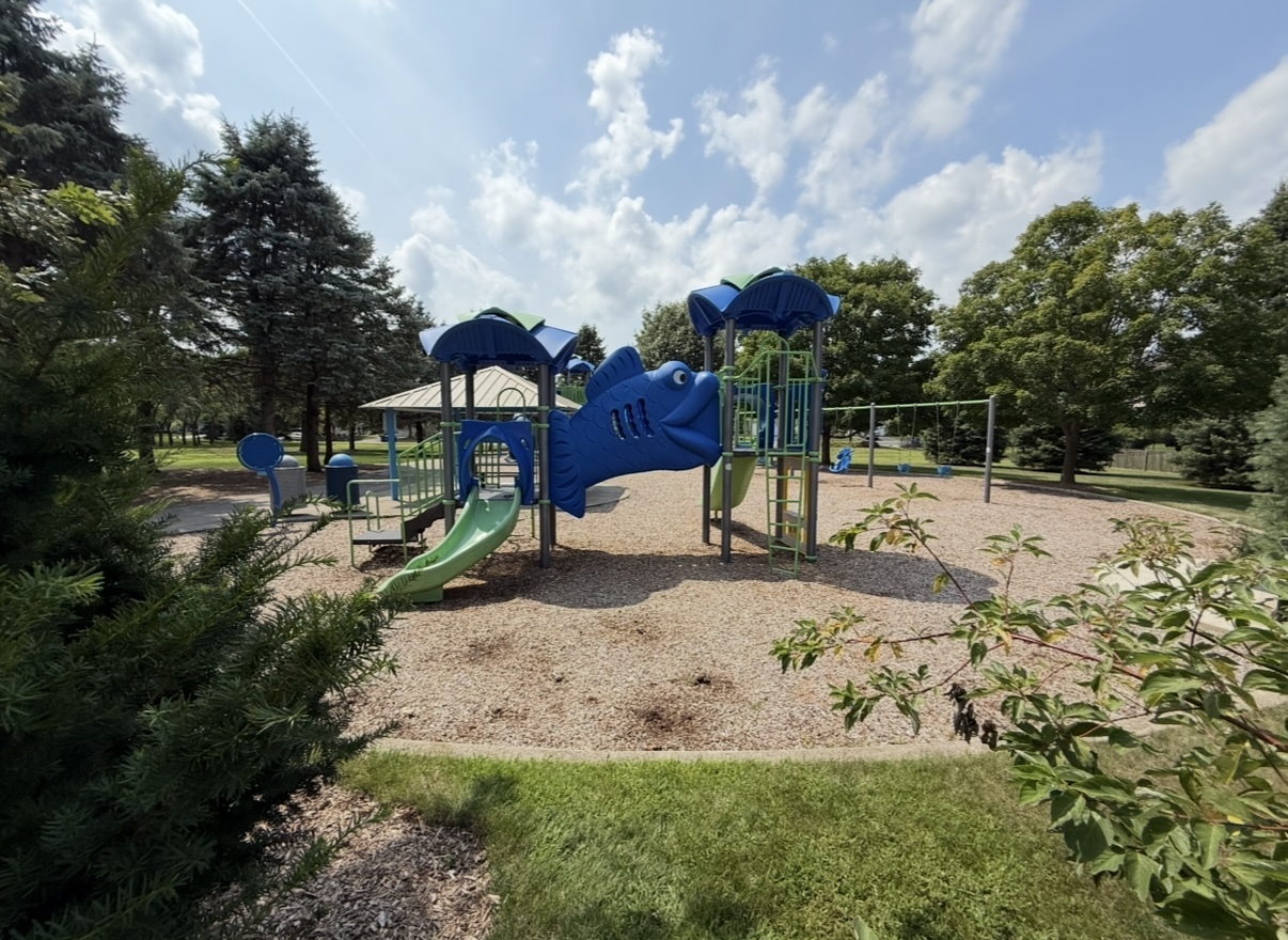 39W507 Newton Square, Geneva, IL 60134