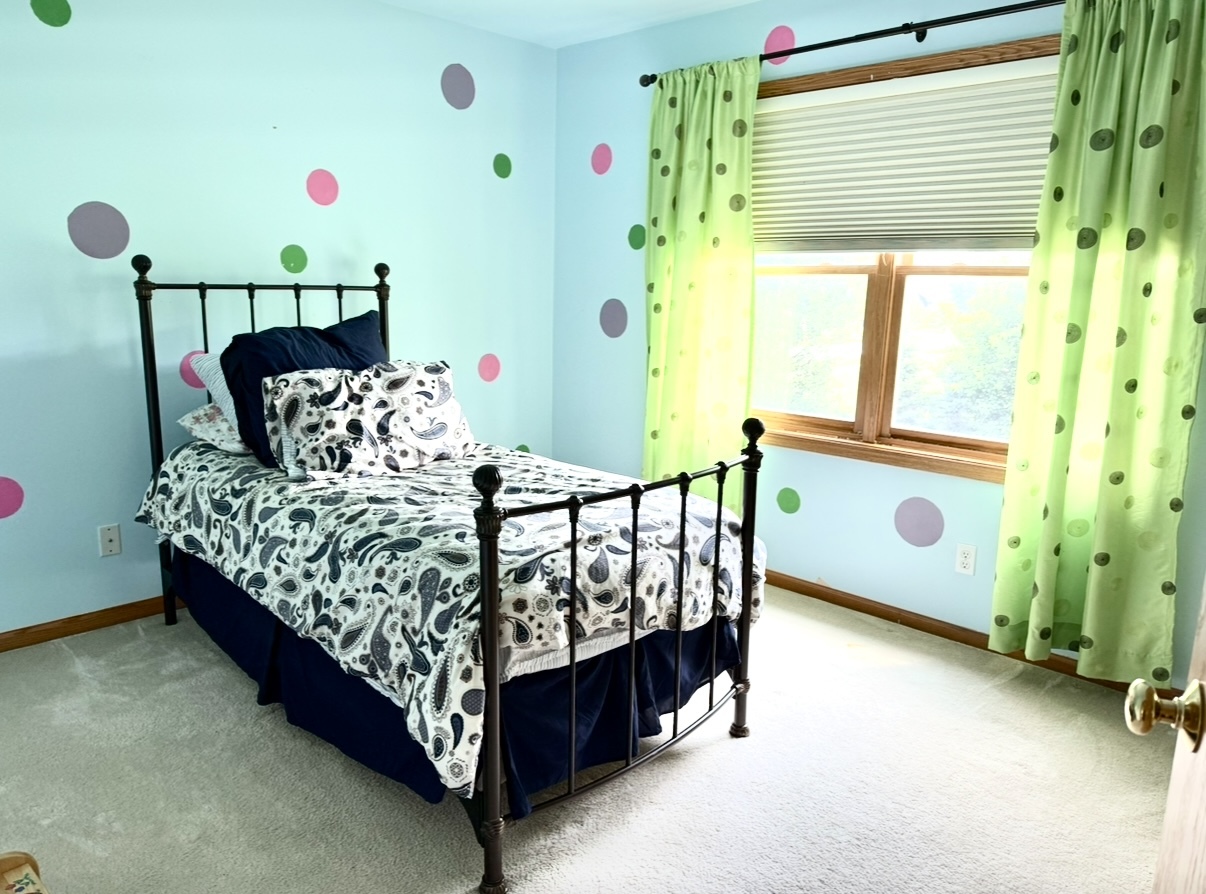 39W507 Newton Square, Geneva, IL 60134