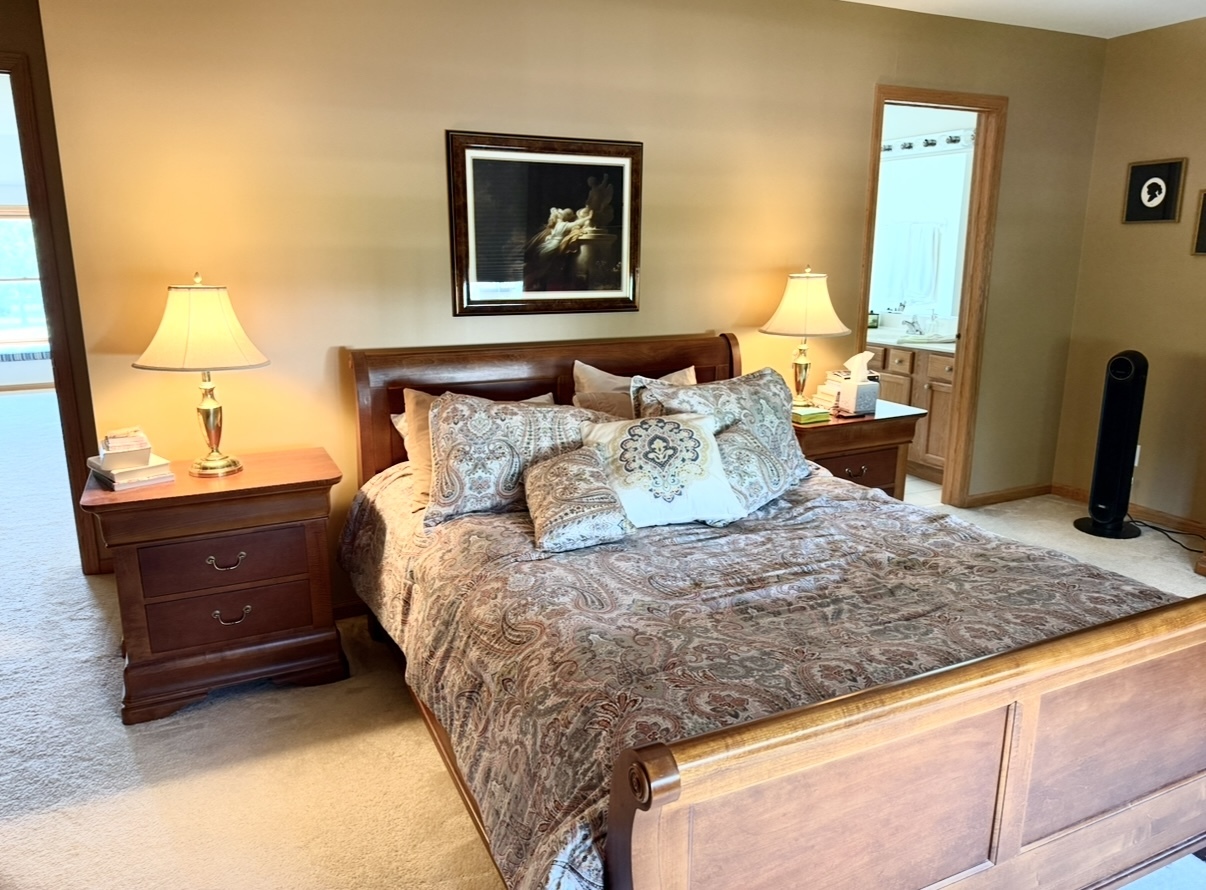 39W507 Newton Square, Geneva, IL 60134