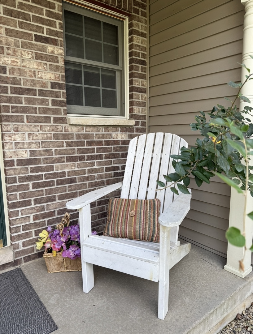 39W507 Newton Square, Geneva, IL 60134