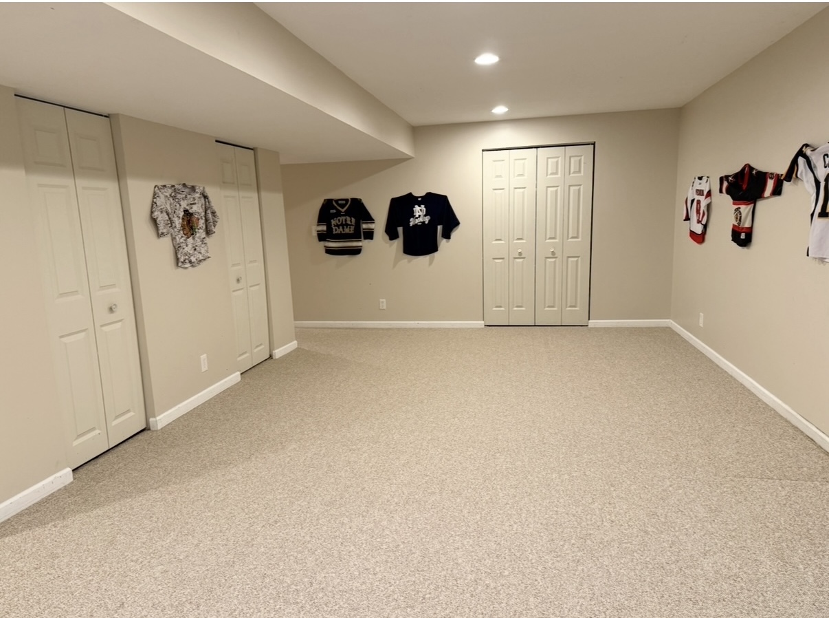 39W507 Newton Square, Geneva, IL 60134
