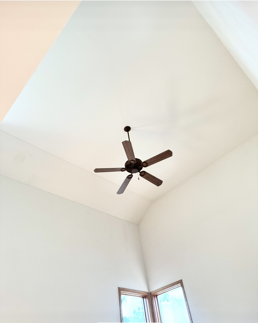 39W507 Newton Square, Geneva, IL 60134