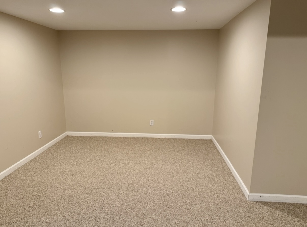39W507 Newton Square, Geneva, IL 60134