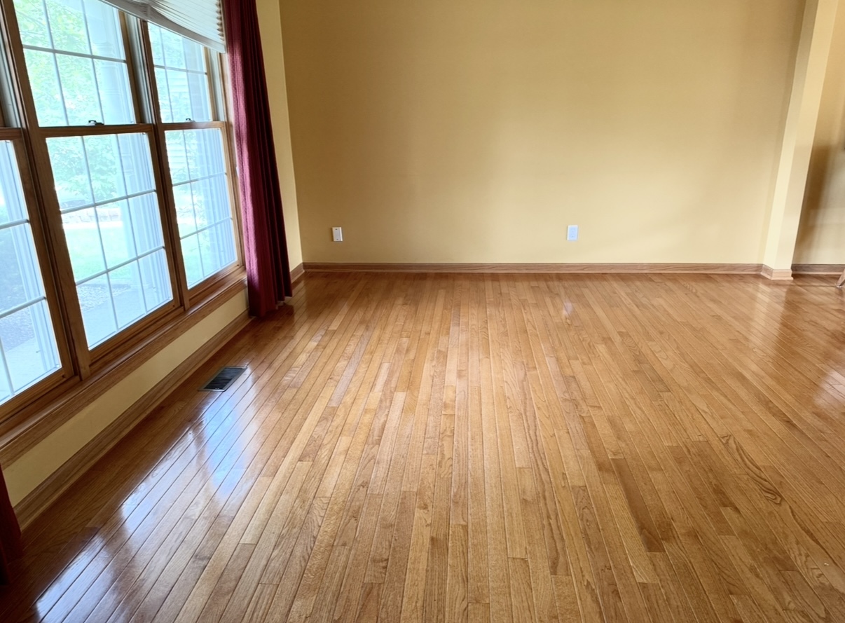 39W507 Newton Square, Geneva, IL 60134