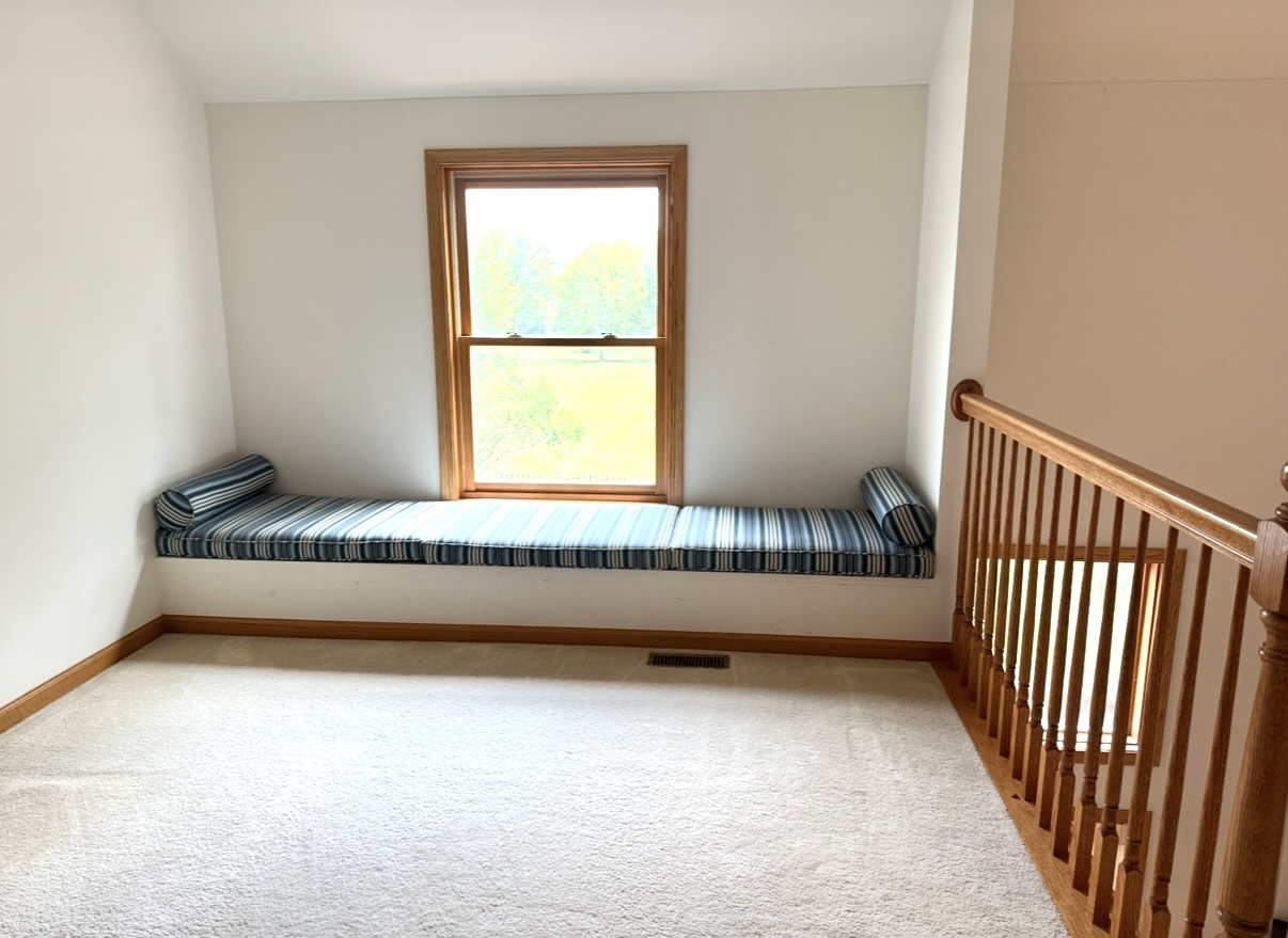 39W507 Newton Square, Geneva, IL 60134