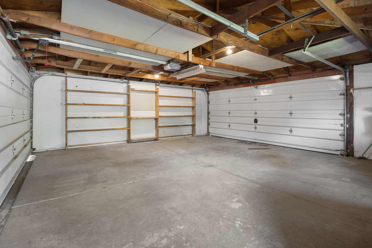 2736 N Lewis Avenue, Waukegan, IL 60085
