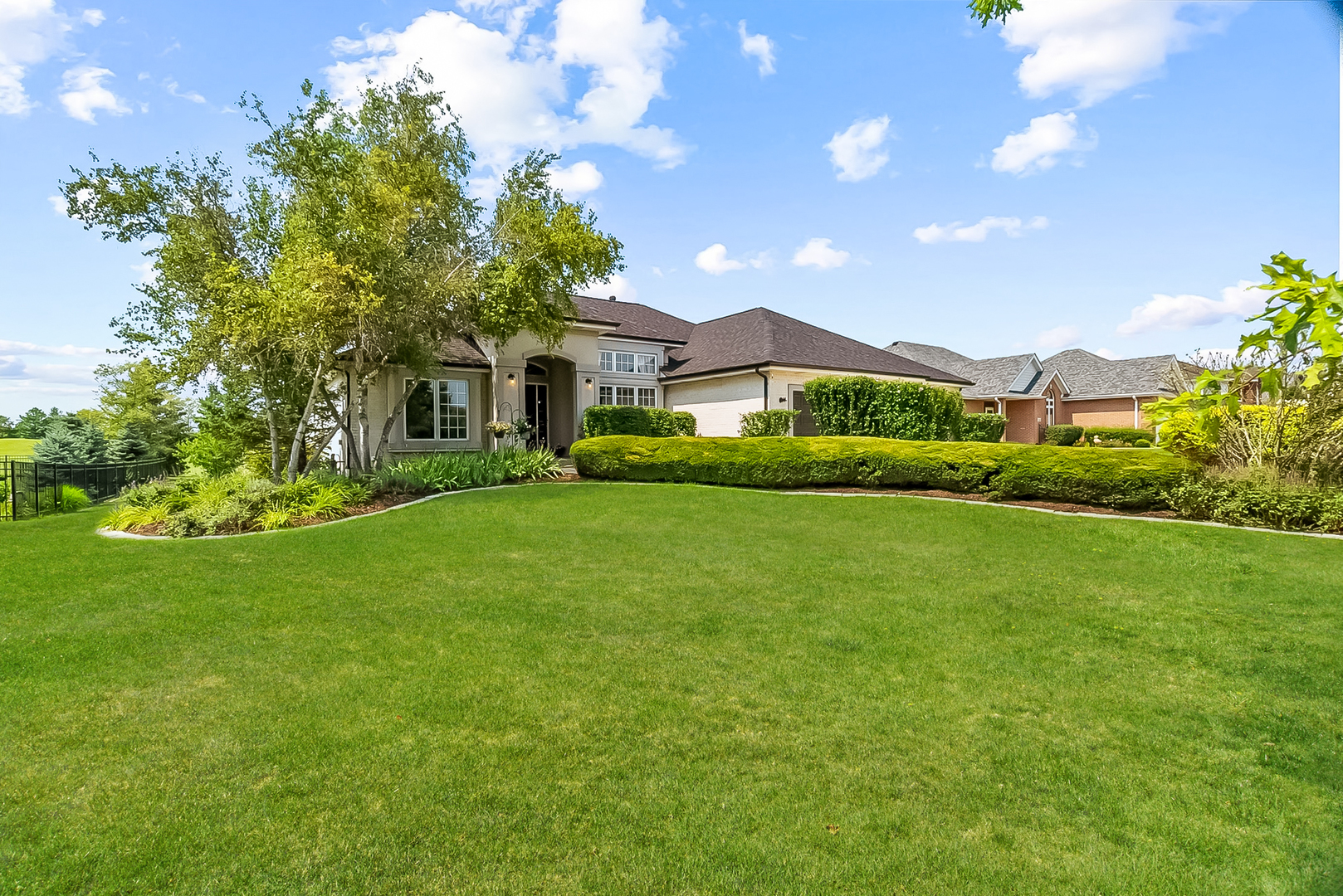 16160 W Blackhawk Drive, Lockport, IL 60441