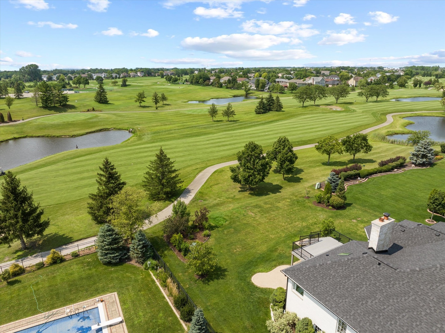 16160 W Blackhawk Drive, Lockport, IL 60441