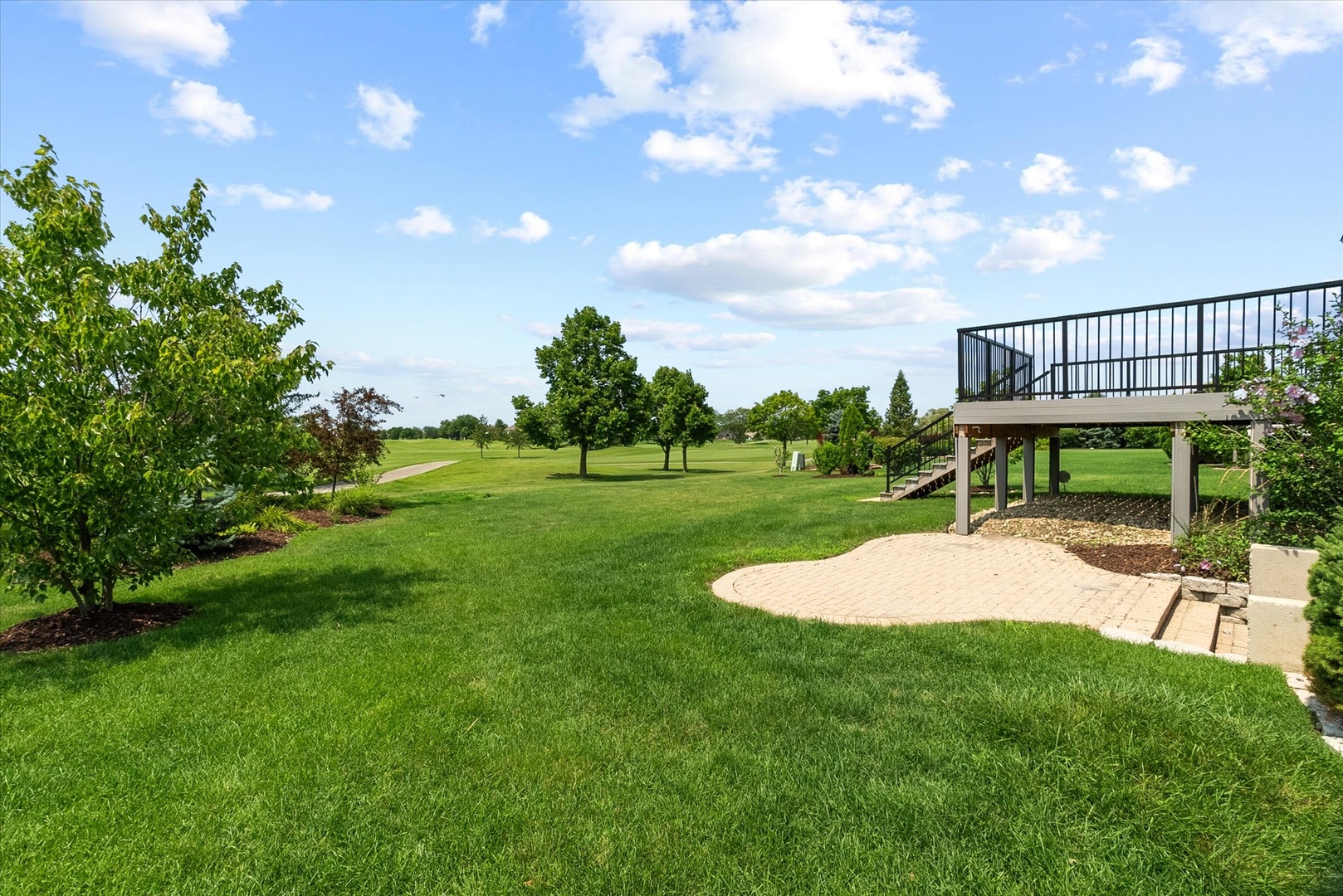 16160 W Blackhawk Drive, Lockport, IL 60441