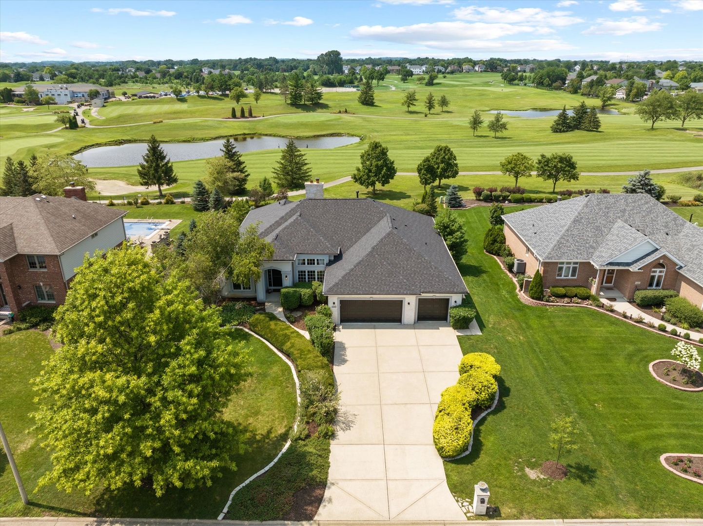 16160 W Blackhawk Drive, Lockport, IL 60441