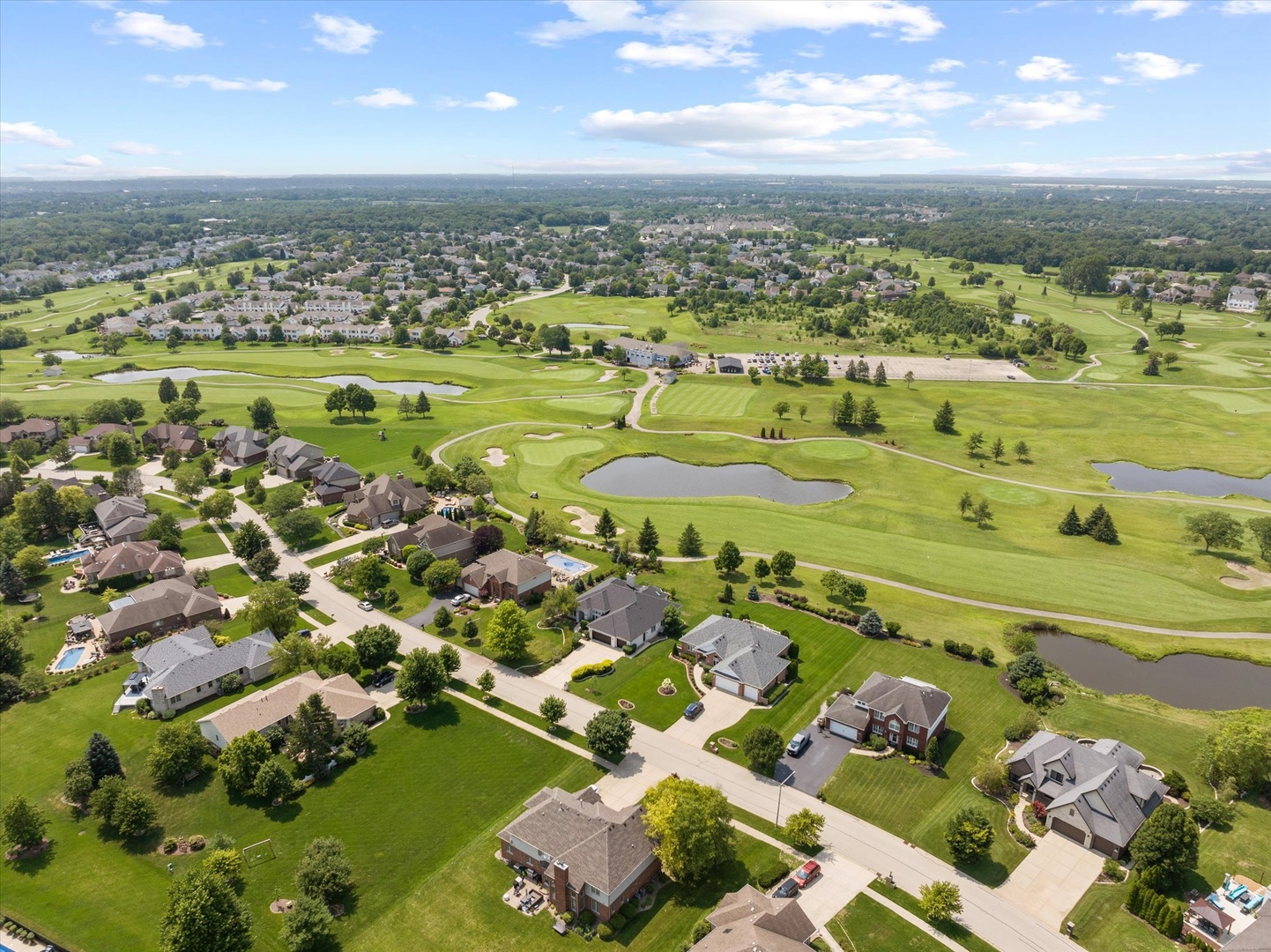 16160 W Blackhawk Drive, Lockport, IL 60441