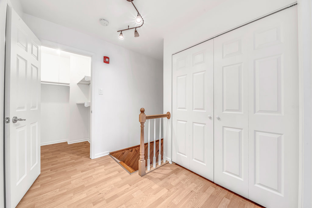 9830 Sayre Avenue #16, Chicago Ridge, IL 60415