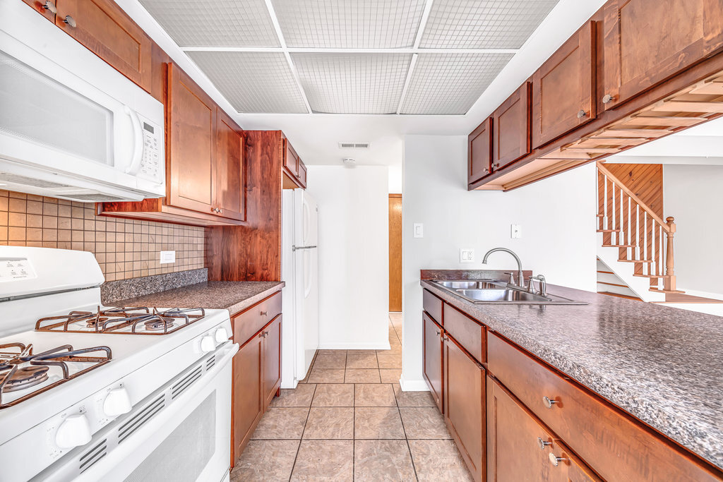 9830 Sayre Avenue #16, Chicago Ridge, IL 60415