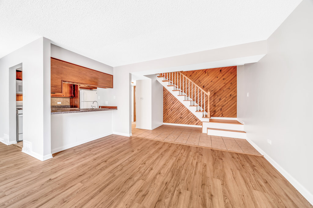 9830 Sayre Avenue #16, Chicago Ridge, IL 60415