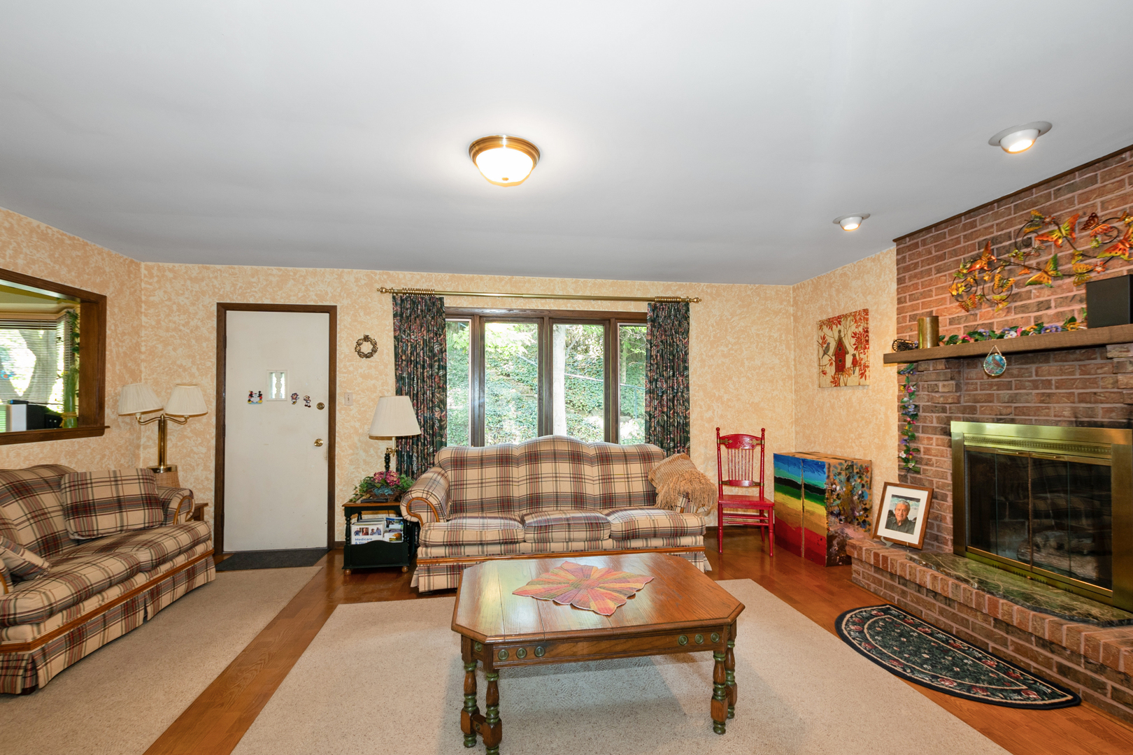 9940 S Wood Lane, Palos Hills, IL 60465