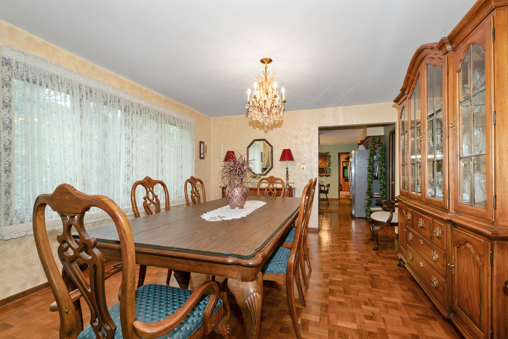 9940 S Wood Lane, Palos Hills, IL 60465