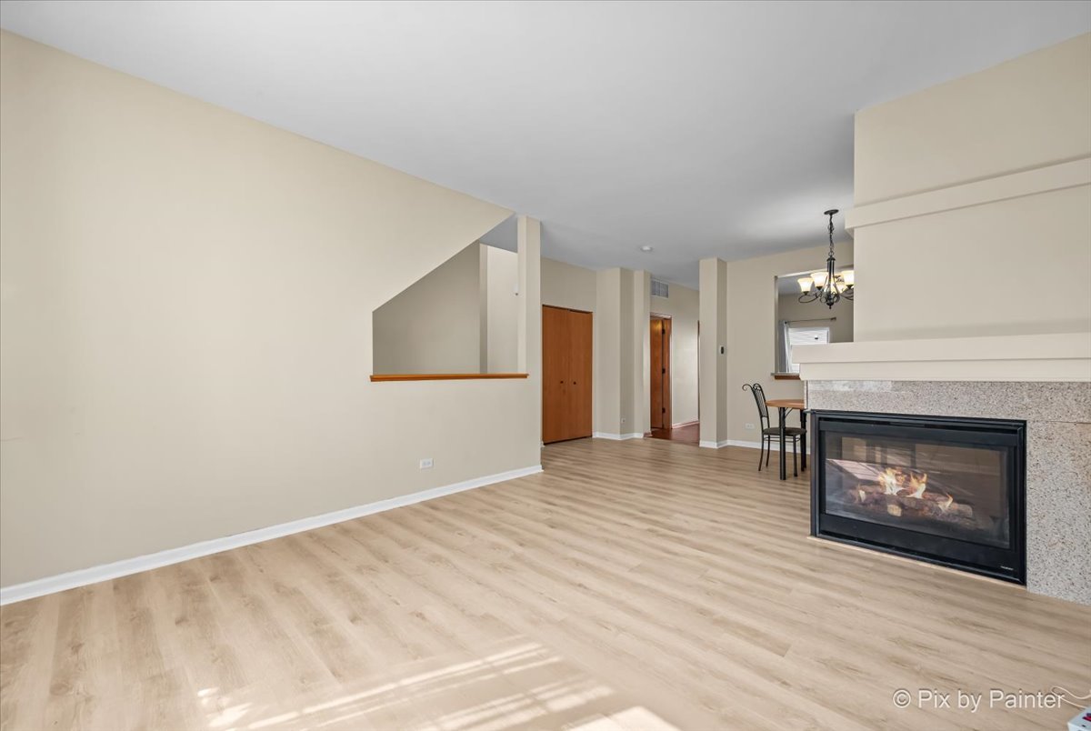 2122 Concord Drive, McHenry, IL 60050