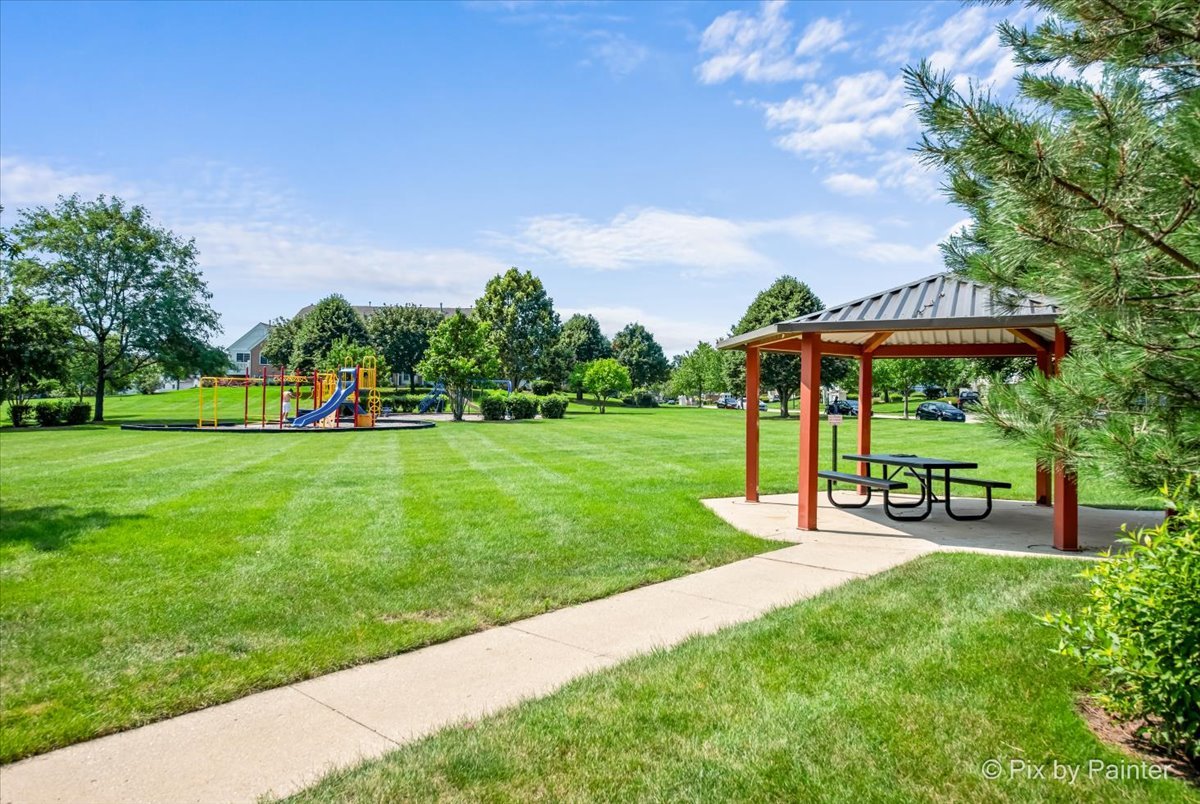 2122 Concord Drive, McHenry, IL 60050