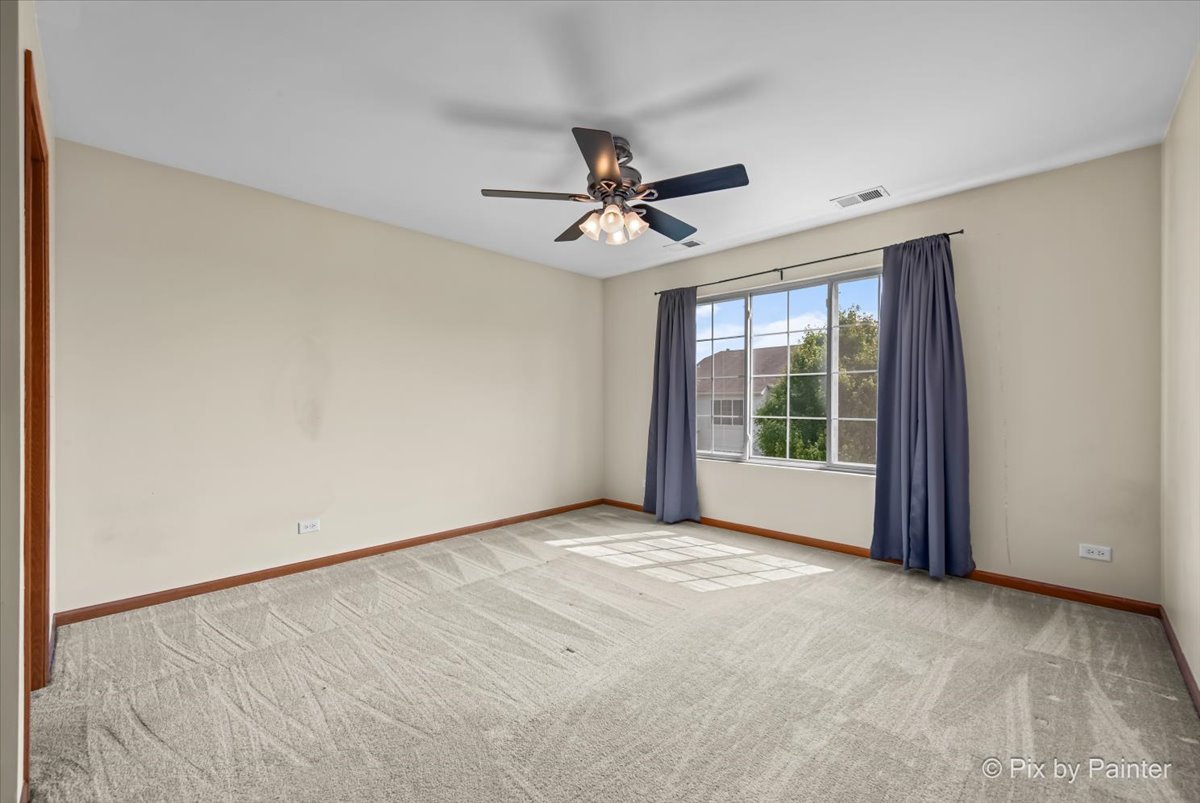2122 Concord Drive, McHenry, IL 60050