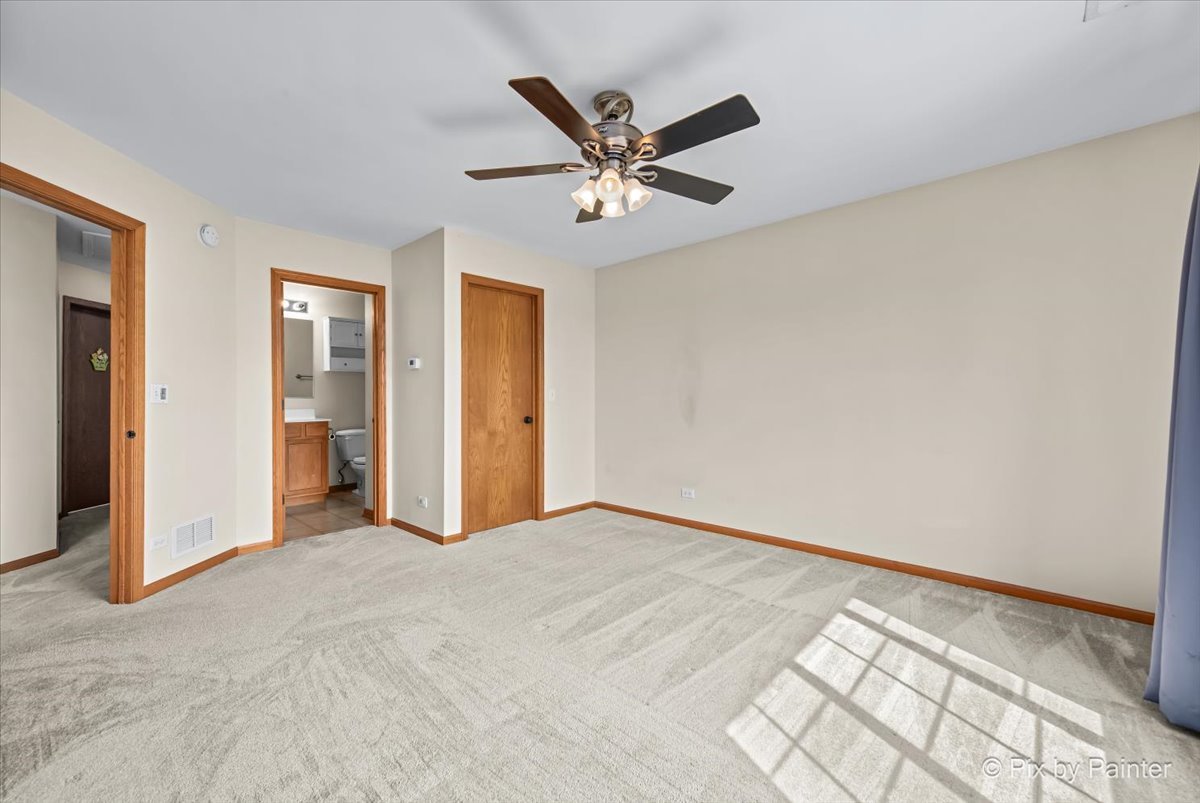 2122 Concord Drive, McHenry, IL 60050