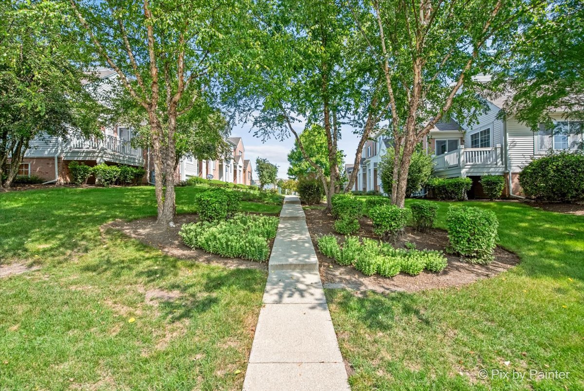 2122 Concord Drive, McHenry, IL 60050