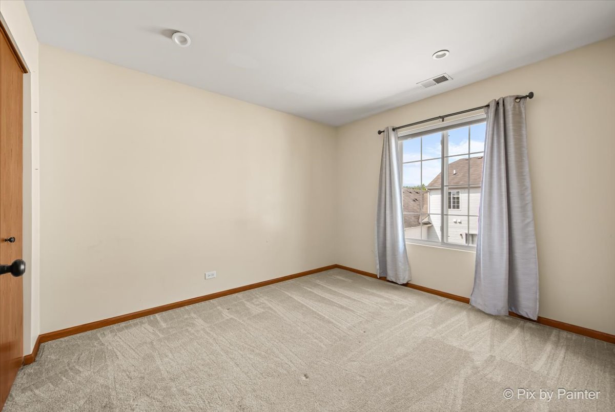 2122 Concord Drive, McHenry, IL 60050