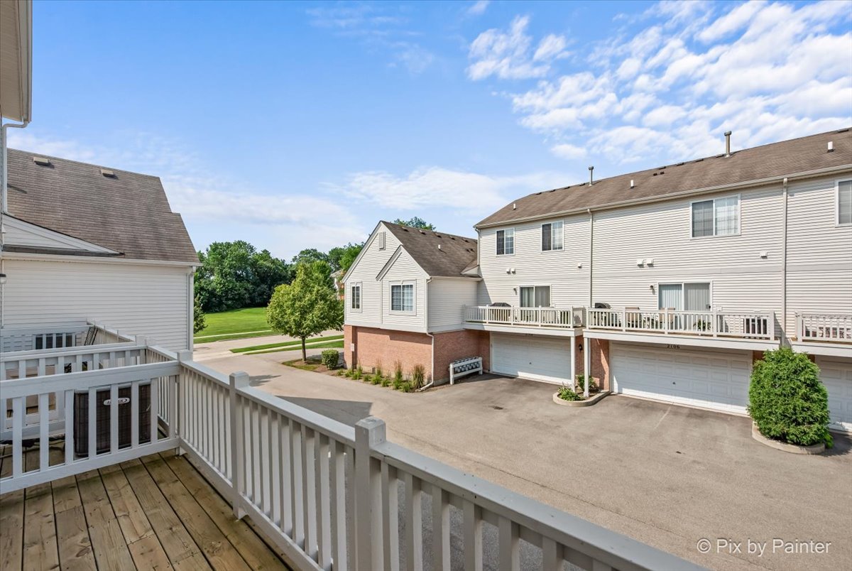 2122 Concord Drive, McHenry, IL 60050