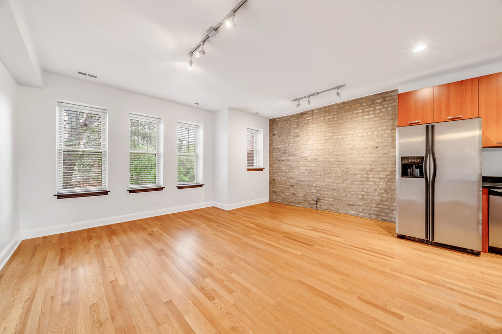 3425 W Berteau Avenue #2, Chicago, IL 60618