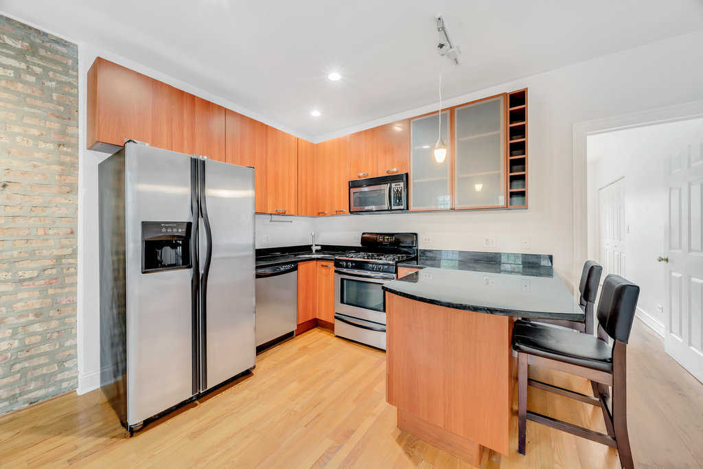 3425 W Berteau Avenue #2, Chicago, IL 60618