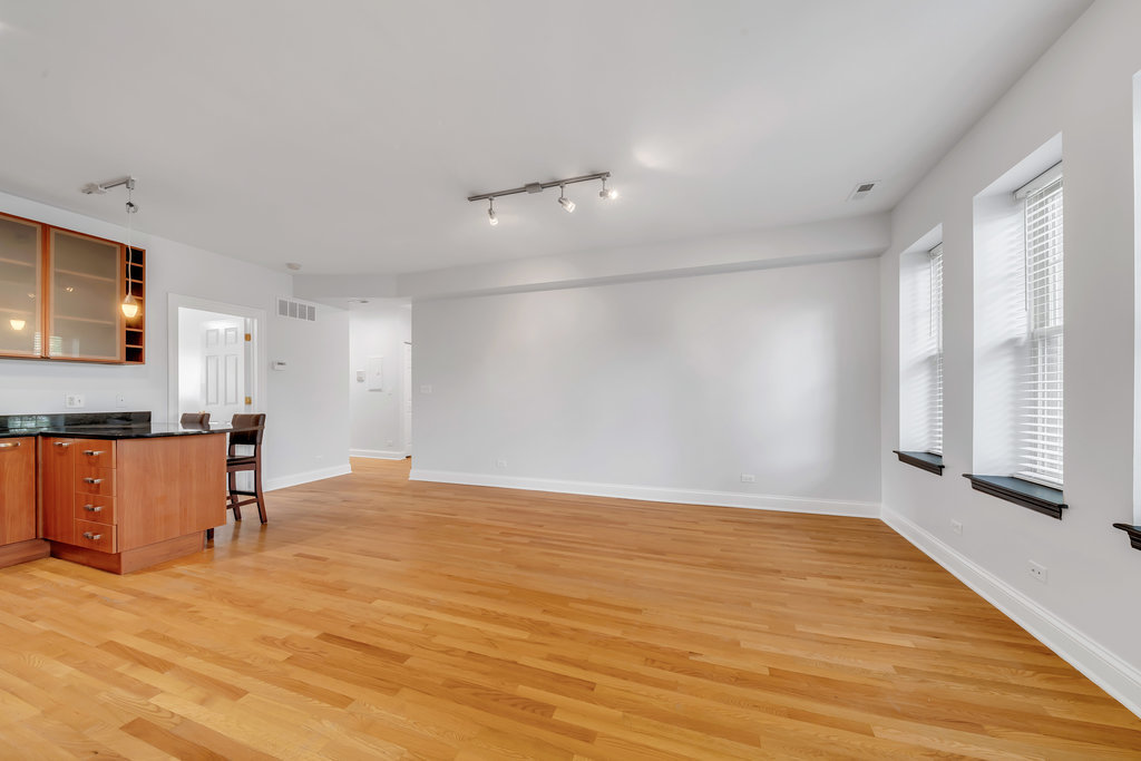 3425 W Berteau Avenue #2, Chicago, IL 60618