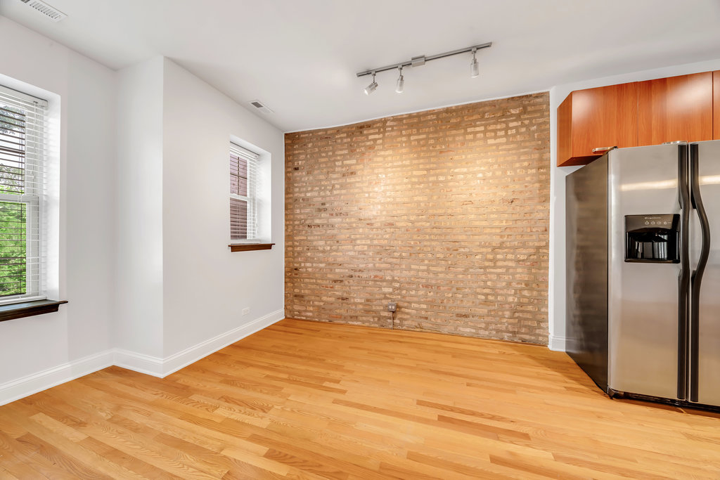 3425 W Berteau Avenue #2, Chicago, IL 60618