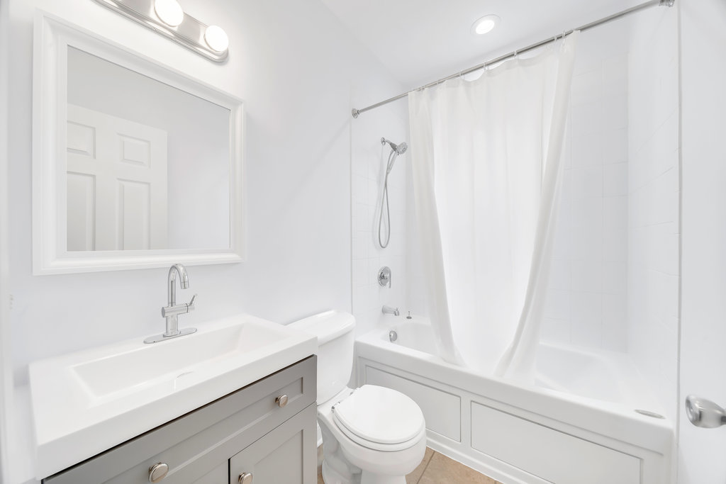 3425 W Berteau Avenue #2, Chicago, IL 60618