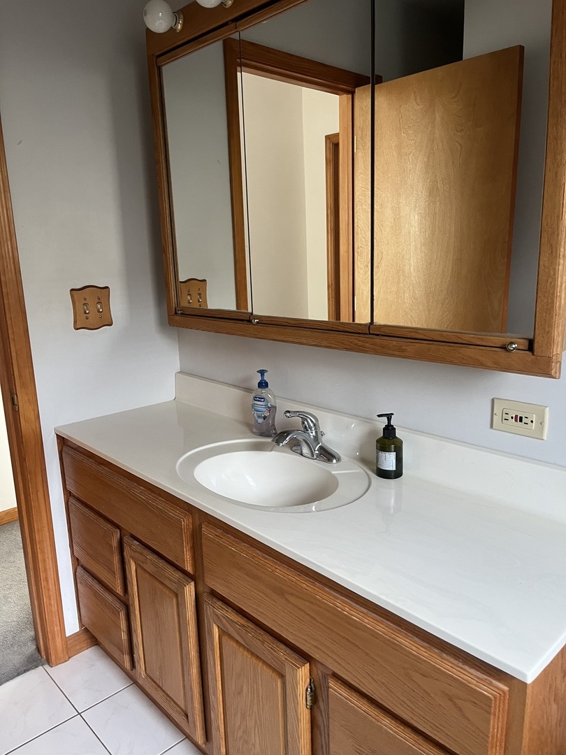 8105 W 26th Street, North Riverside, IL 60546