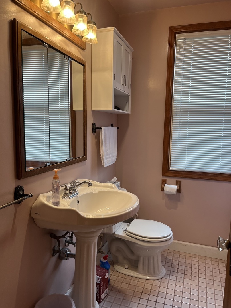 8105 W 26th Street, North Riverside, IL 60546