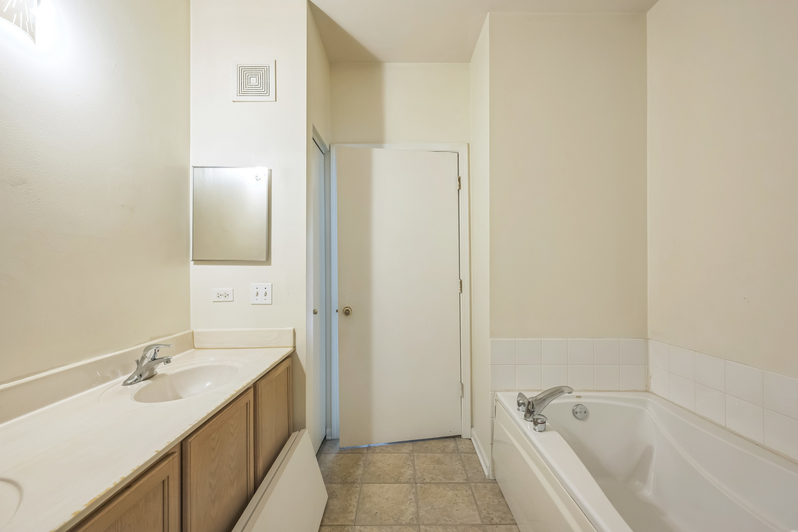 8232 Concord Lane #B, Justice, IL 60458