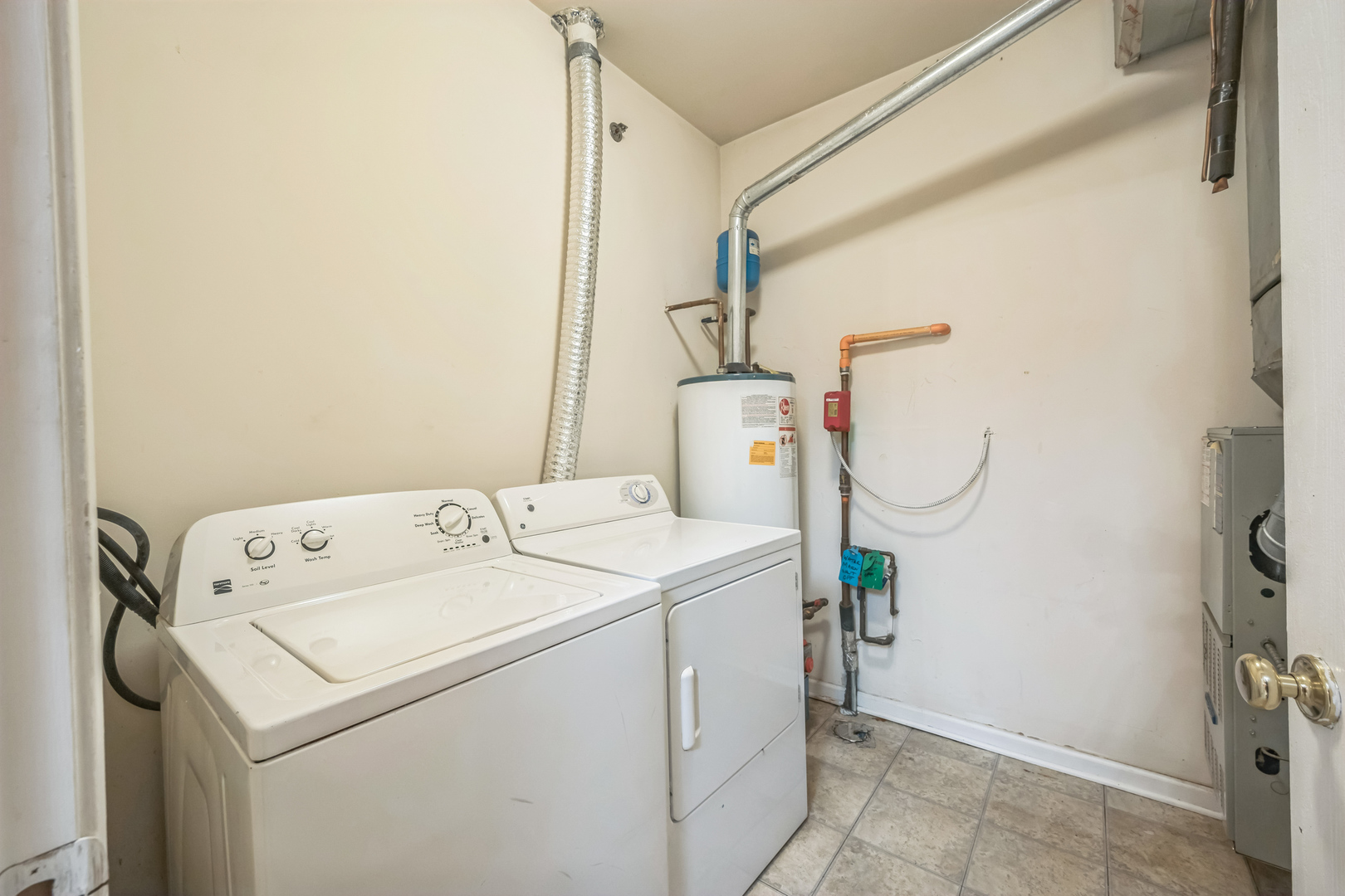 8232 Concord Lane #B, Justice, IL 60458