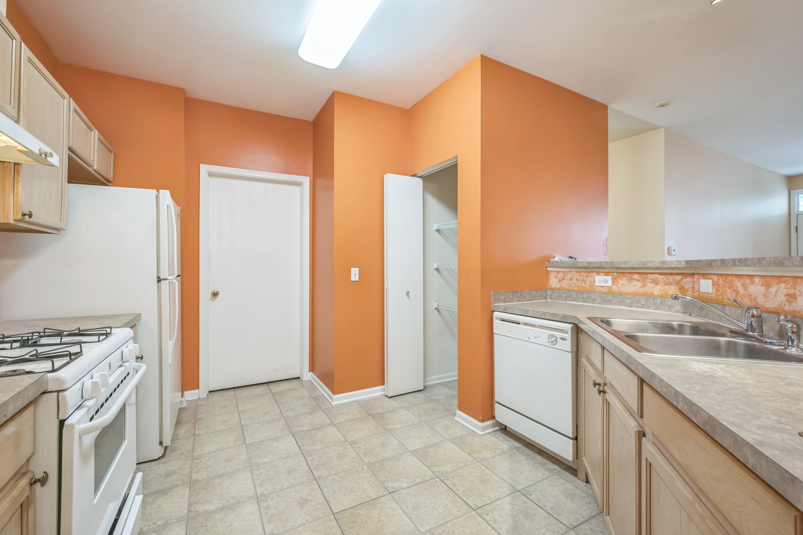 8232 Concord Lane #B, Justice, IL 60458